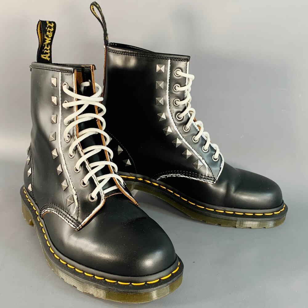 DR. MARTENS AW004 Size 11 1460 Stud Black Leather Studded Lace-Up Ankle Boots